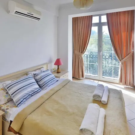 Sleeps 6 Air Con Wifi *