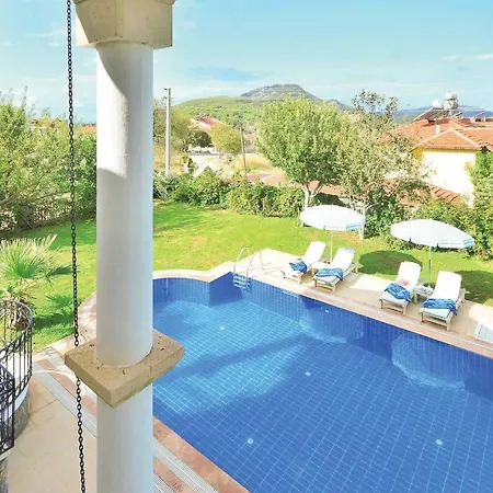 Villa Sleeps 6 Air Con Wifi